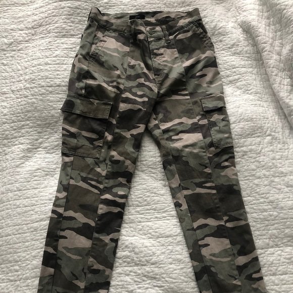 J.Crew 9" Cargo Toothpick Pants in Camo Print 28 - Picture 3 of 6